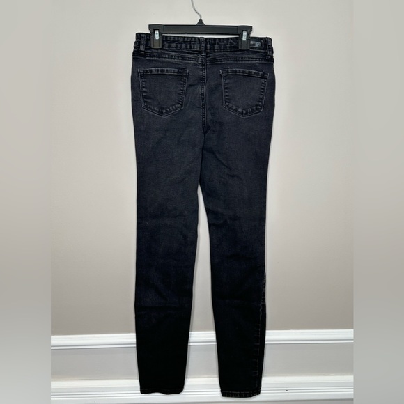 $5 BLACK FRIDAY SALE - Picture 2 of 4